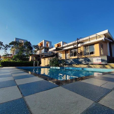 Royal Meadows Igatpuri 2Bhk Poolside Villa Eksteriør billede