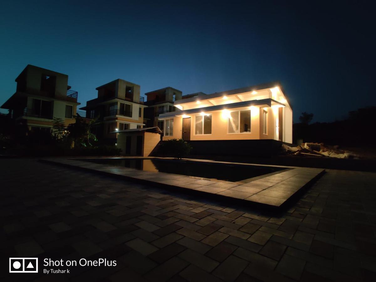 Royal Meadows Igatpuri 2Bhk Poolside Villa Eksteriør billede