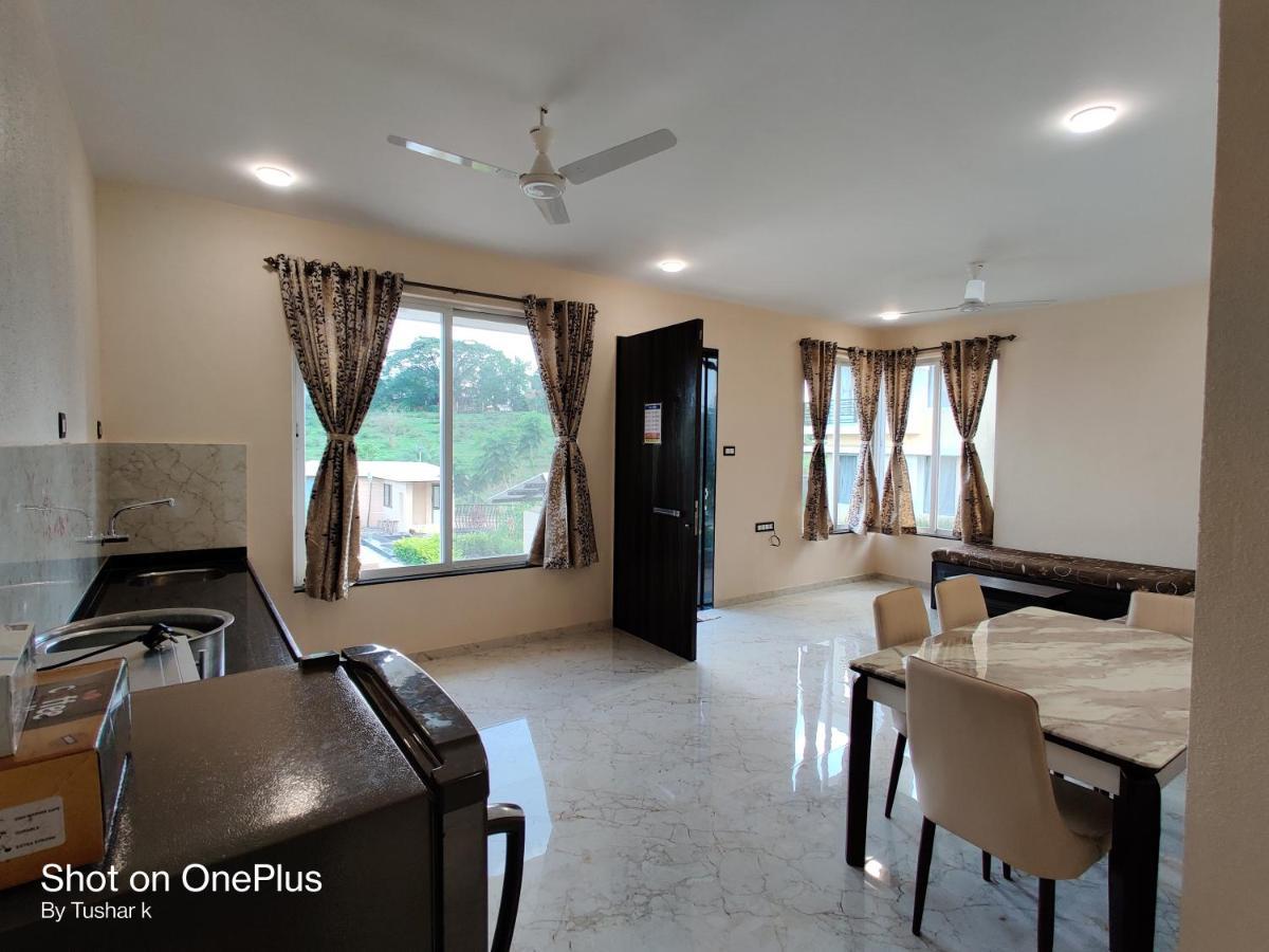 Royal Meadows Igatpuri 2Bhk Poolside Villa Eksteriør billede